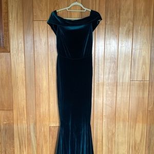 JESSICA ANGEL VELVET EMERALD GREEN OFF SHOULDER